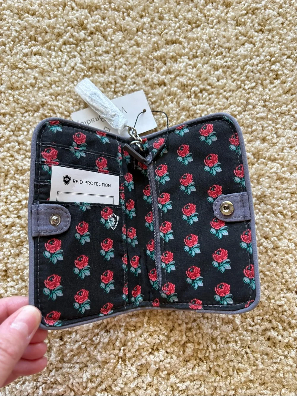 Vera Bradley RFID Small Bifold Wallet Carbon Gray NWT - Picture 6 of 8